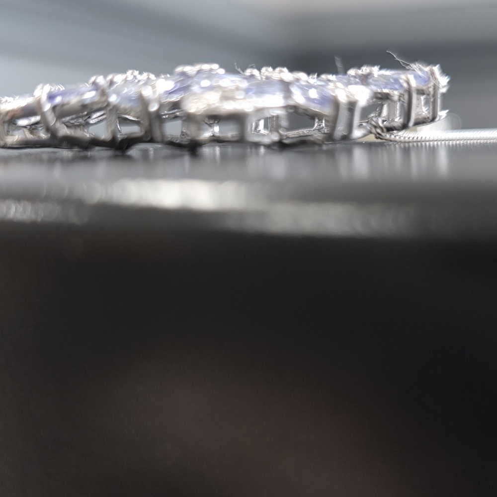 Elegant Silver and Tanzanite Jewelry Set - Picture 7 of 11